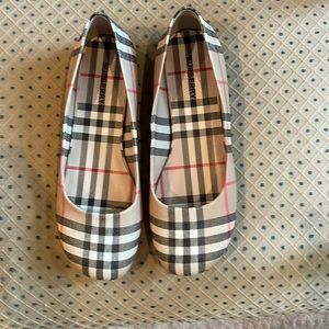 Burberry Flats